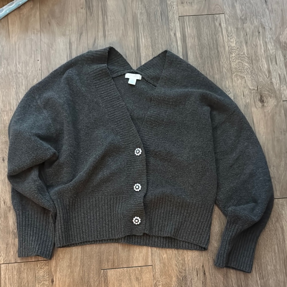 Women's Gray Sweater Cardigan